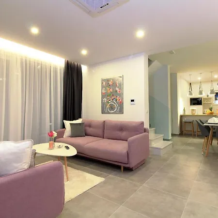 Karla * מאקרסקה